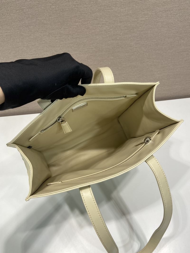 Pra*a top handle bags